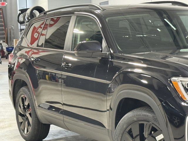 New 2026 Volkswagen Atlas SE image 3