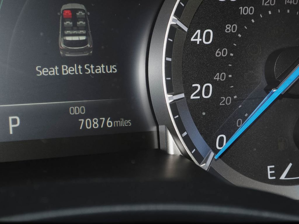 Used 2022 Toyota Highlander XLE image 17