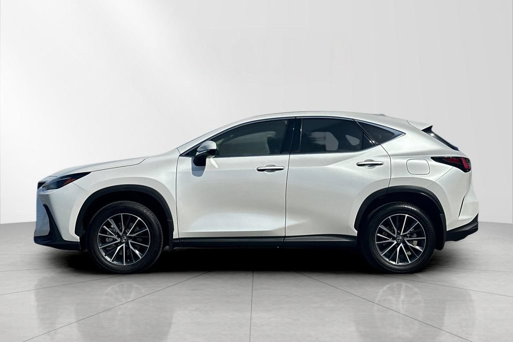 Used 2025 Lexus NX 250 FWD image 3