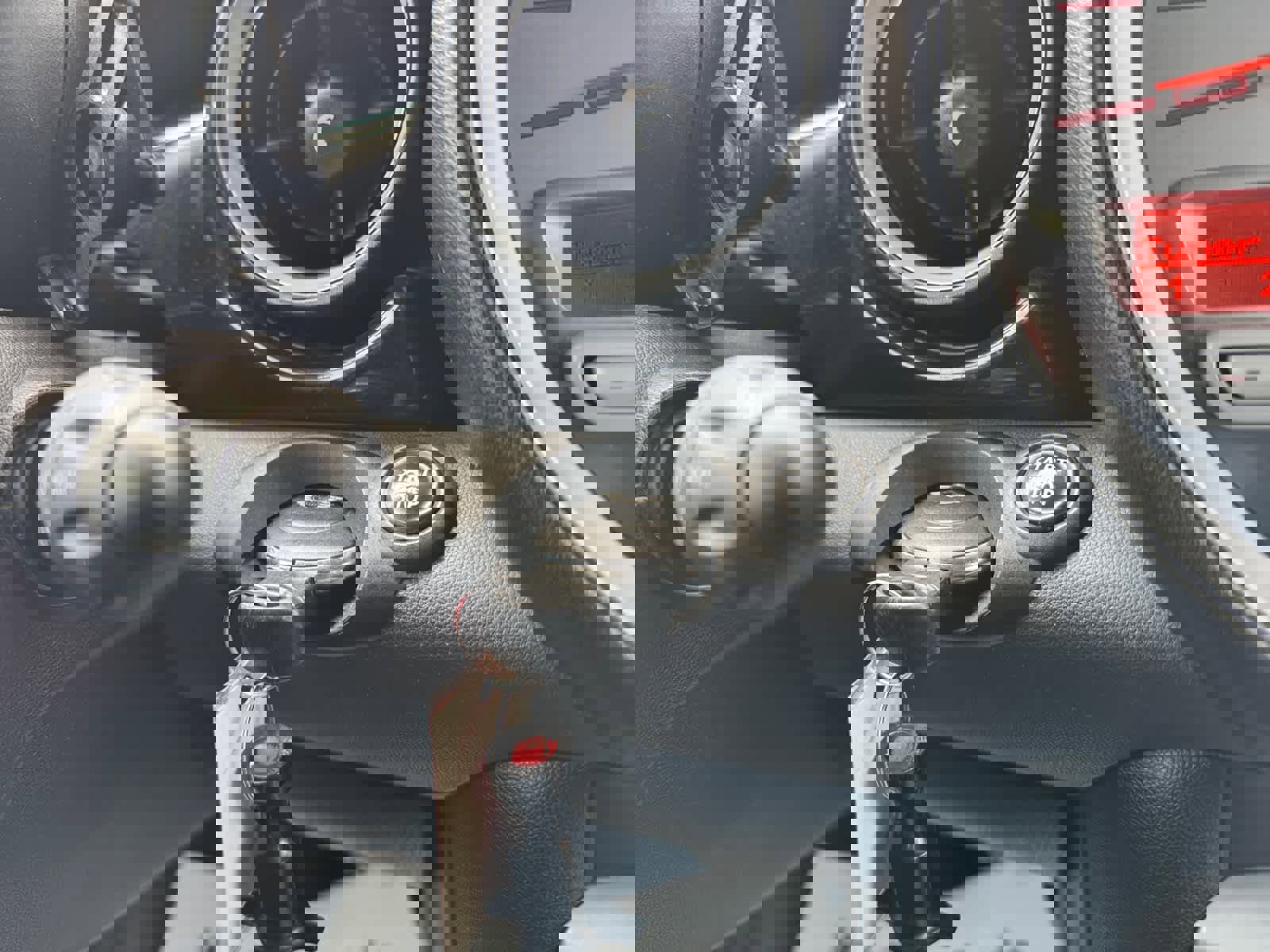 Used 2010 MINI Cooper Clubman John Cooper Works image 5