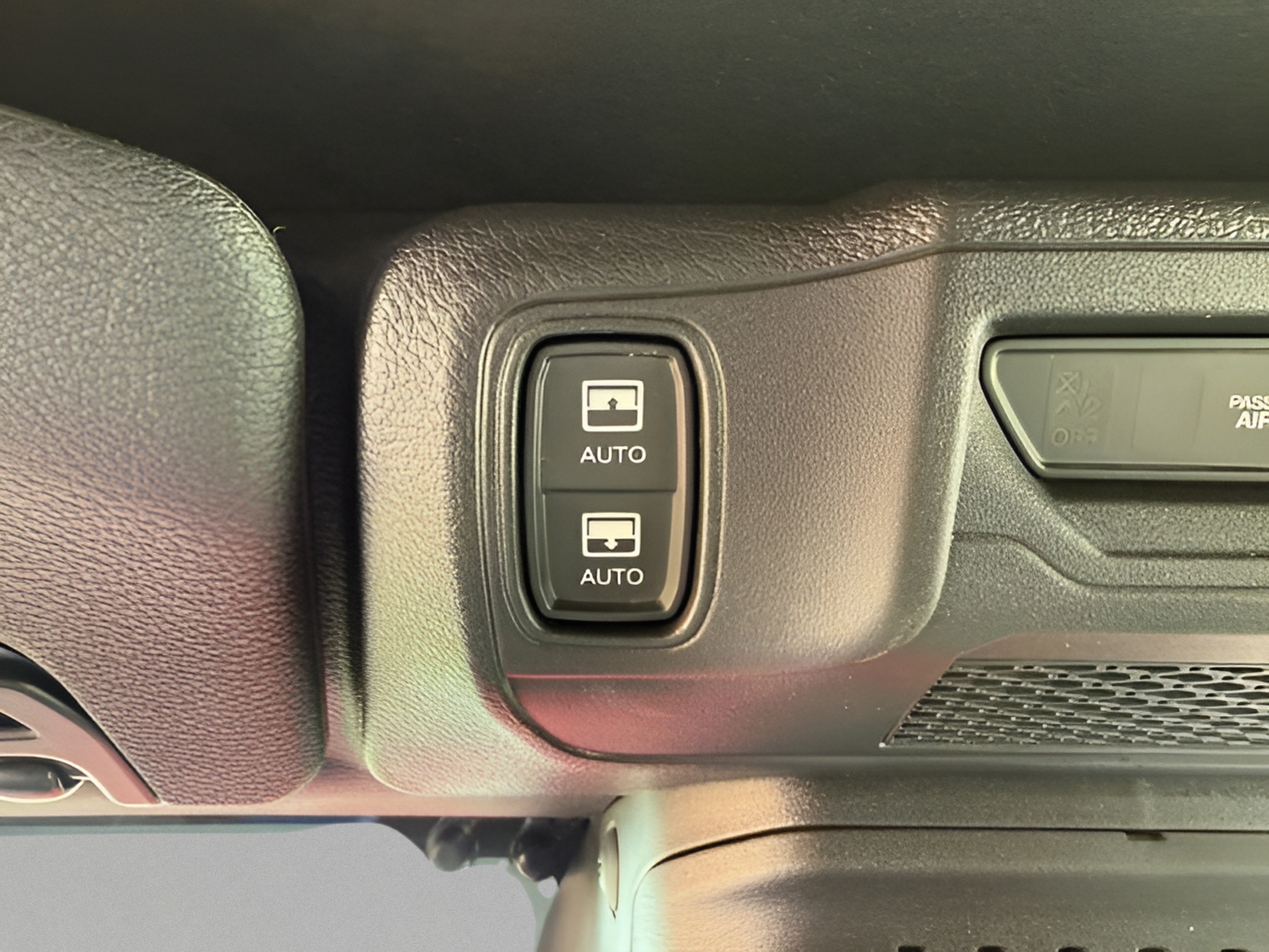 New 2026 Jeep Wrangler Unlimited Rubicon w/ Technology Group AWD/4WD image 27