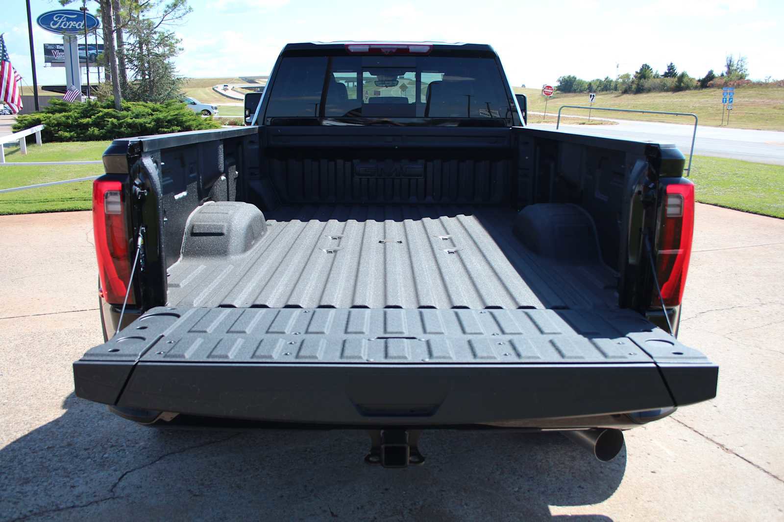 New 2026 GMC Sierra 3500 Denali Ultimate image 10