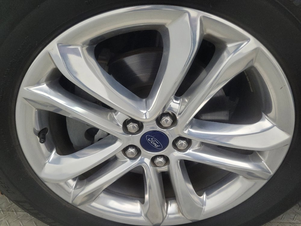 Used 2018 Ford Edge Titanium w/ Technology Package FWD image 31