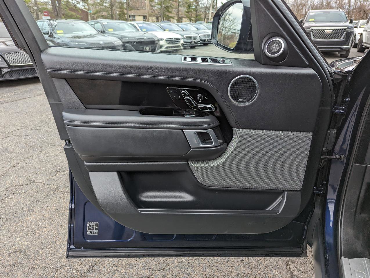 Used 2022 Land Rover Range Rover P525 Westminster Edition image 11