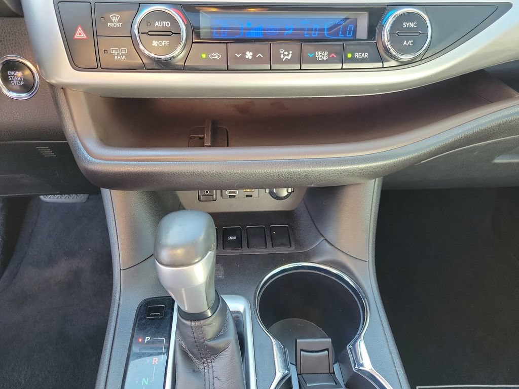 Used 2019 Toyota Highlander XLE FWD image 36