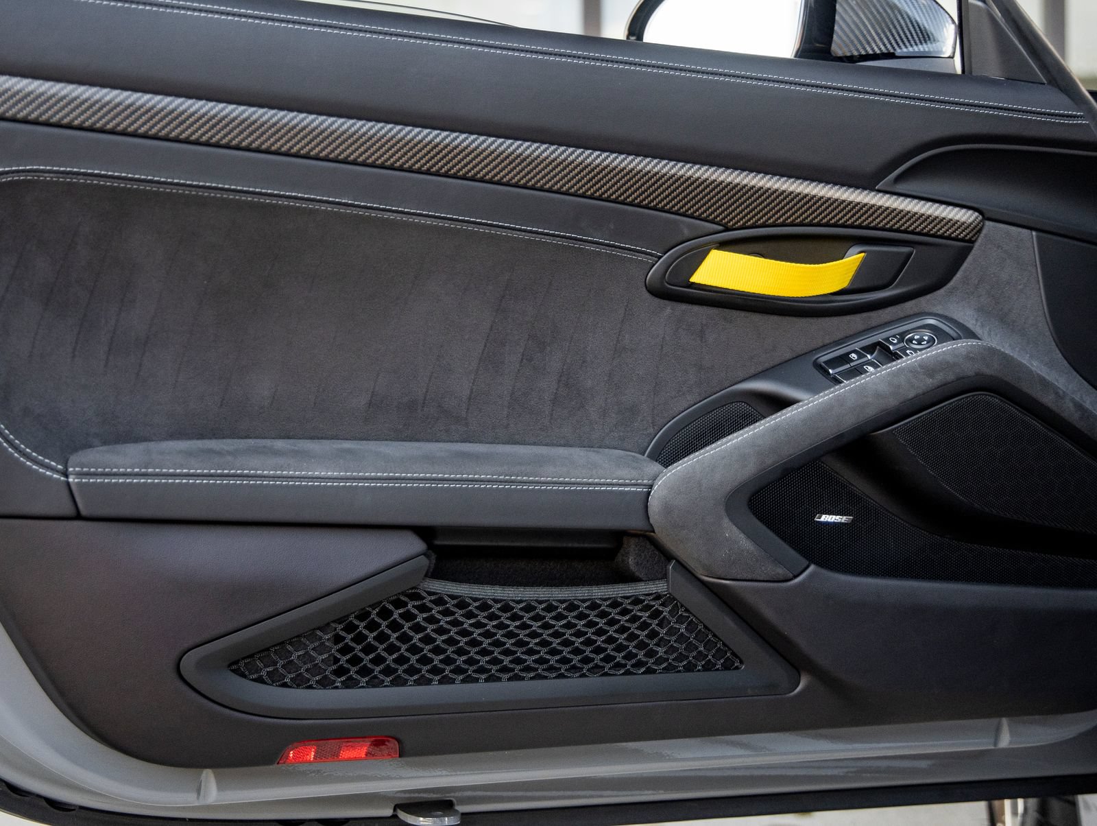 Certified 2024 Porsche 718 Cayman GT4 RS RWD image 32