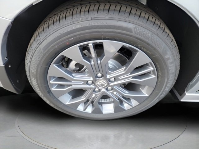 New 2026 Honda Odyssey Touring image 11