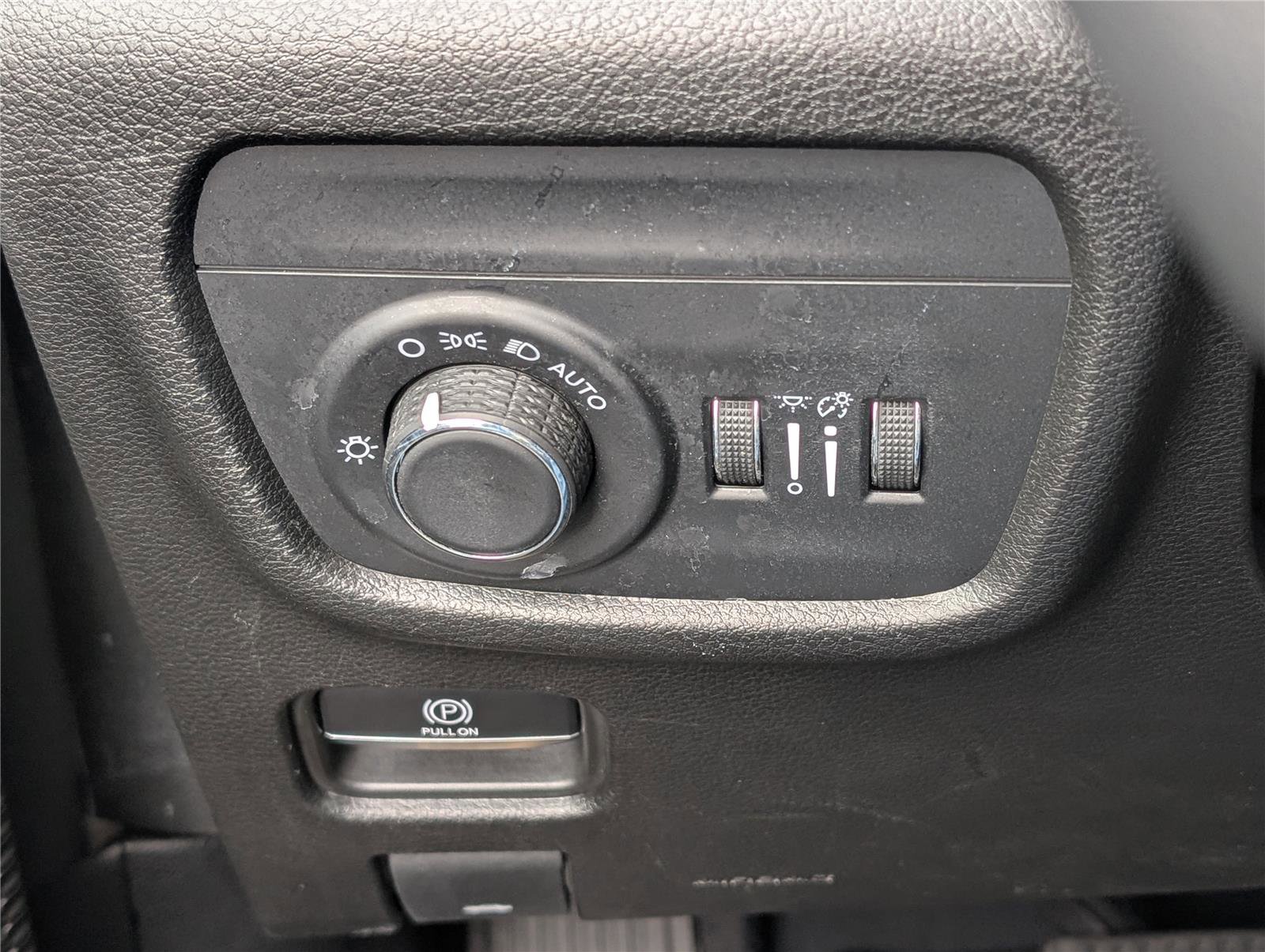 Used 2023 Jeep Grand Cherokee Altitude image 20