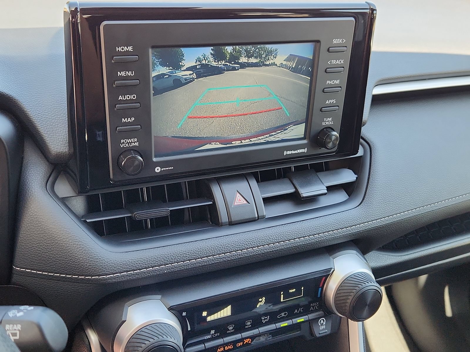 Used 2020 Toyota RAV4 LE w/ Carpet Mat Package AWD/4WD image 23