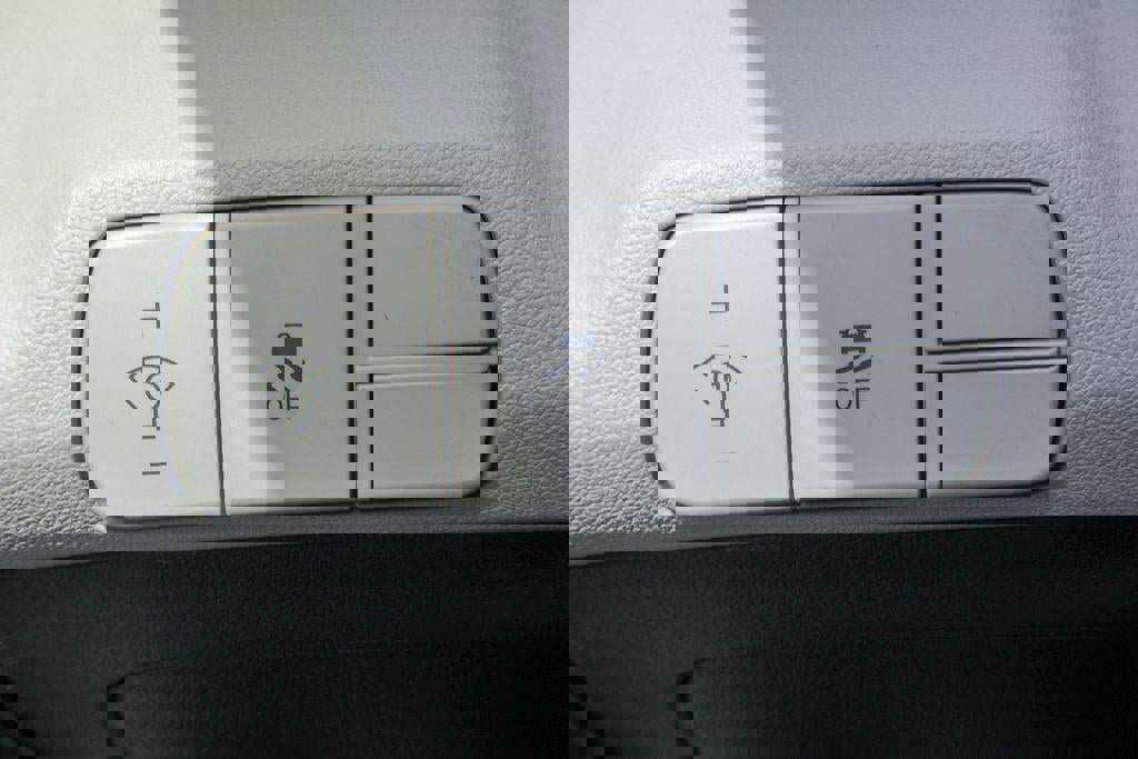 New 2026 Hyundai Elantra Limited image 23