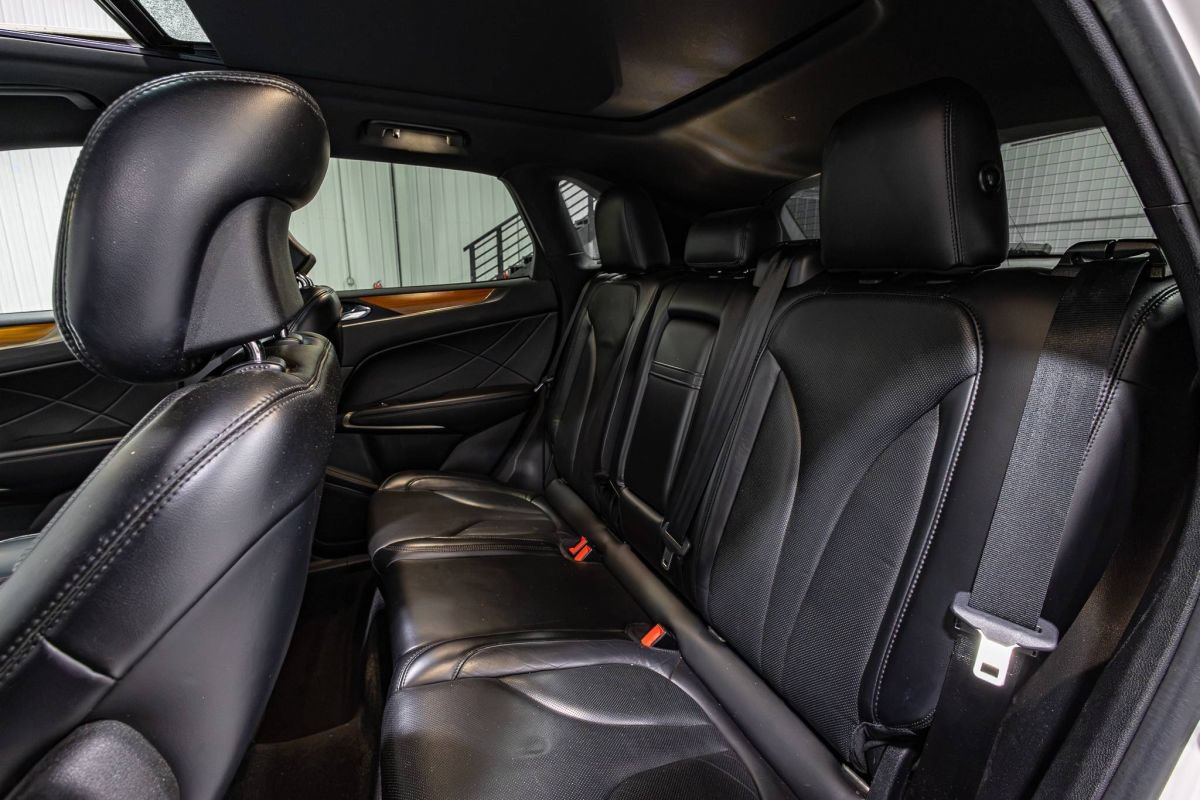 Used 2018 Lincoln MKC Reserve w/ Lincoln MKC Climate Package FWD image 10