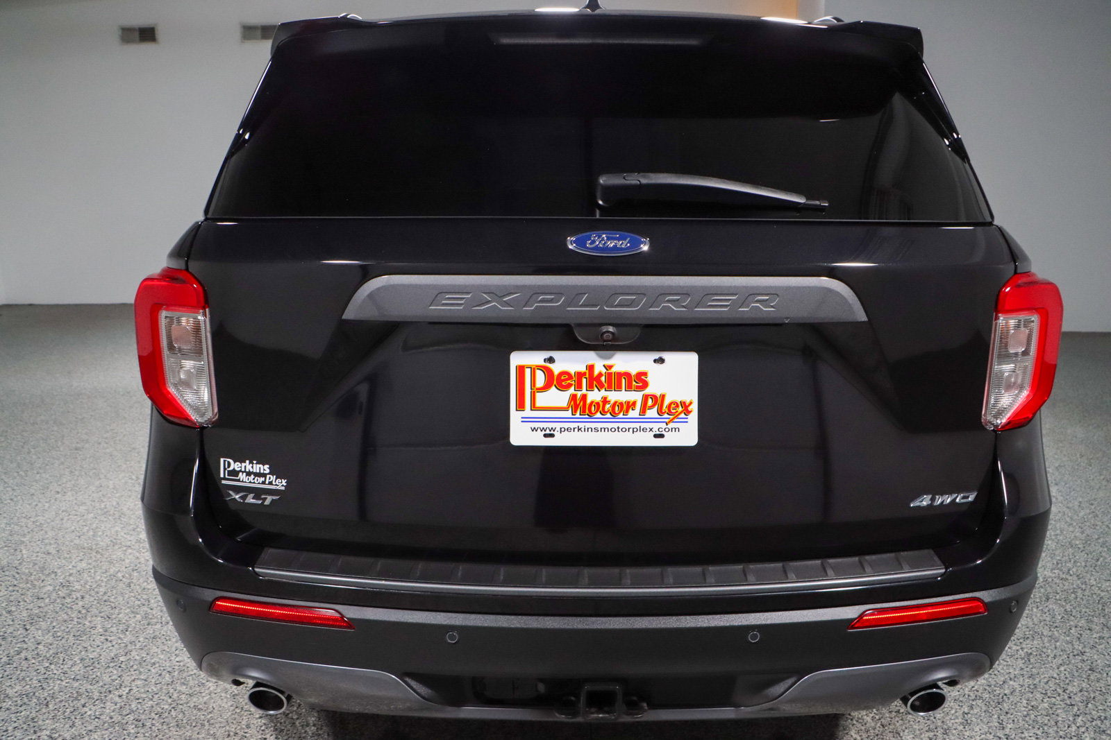 Used 2022 Ford Explorer XLT w/ XLT Sport Appearance Package image 8