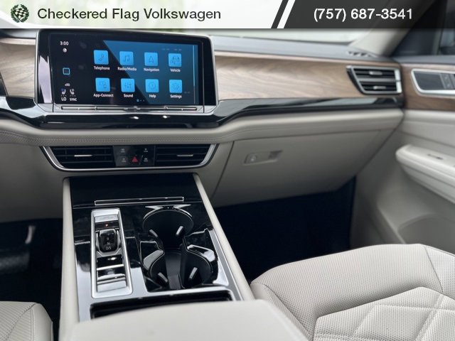 New 2025 Volkswagen Atlas SE image 6