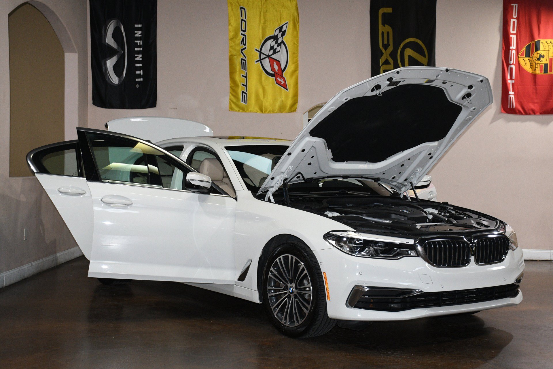 Used 2020 BMW 530i w/ Premium Package RWD image 89