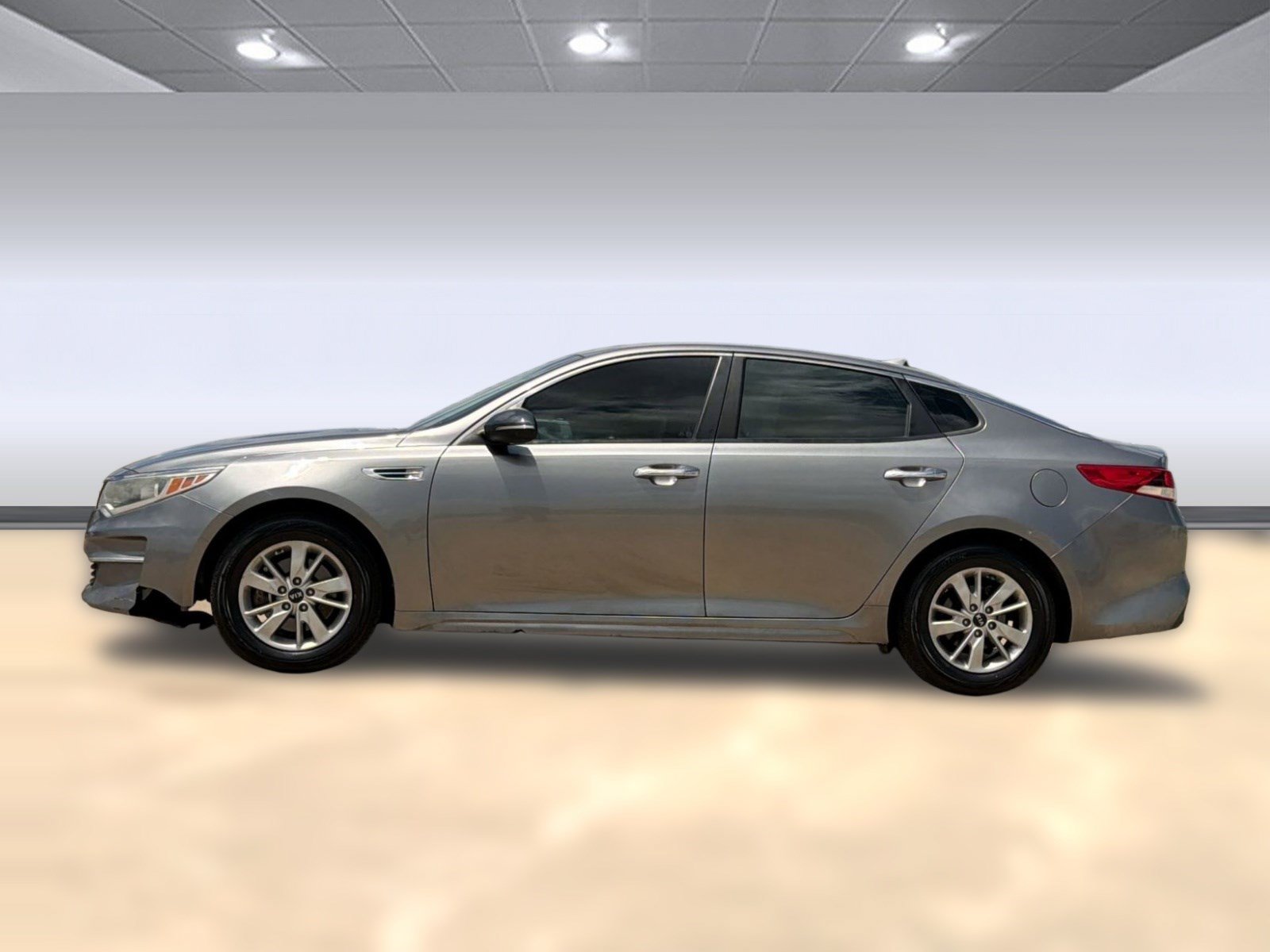 Used 2018 Kia Optima LX FWD image 2