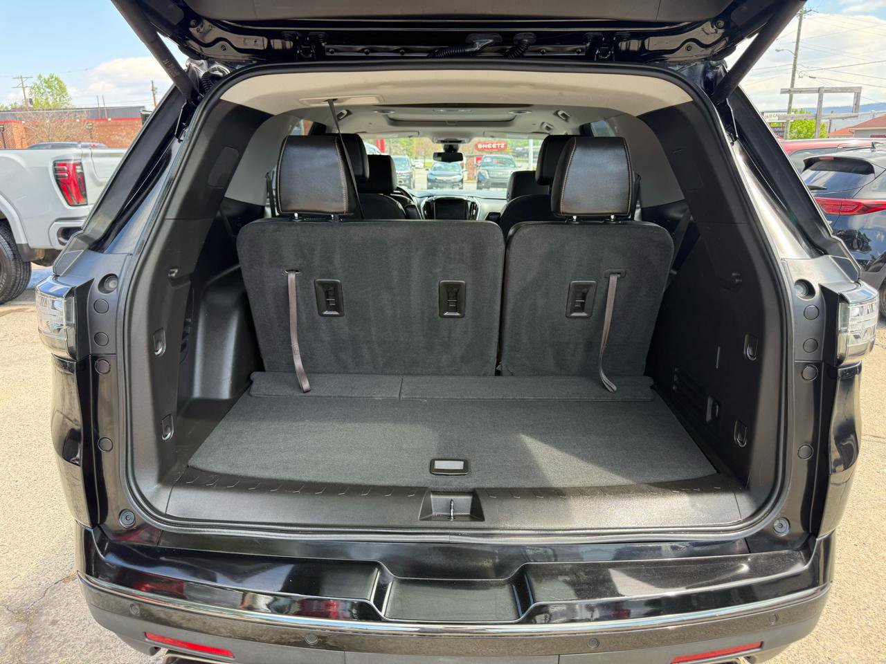 Used 2019 Chevrolet Traverse Premier w/ Redline Edition AWD/4WD image 43