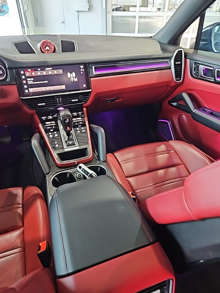 Used 2022 Porsche Cayenne Coupe image 24