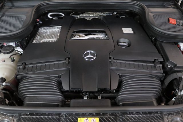 Certified 2025 Mercedes-Benz GLS 580 4MATIC image 31
