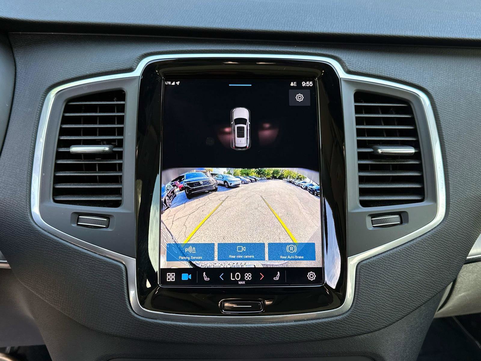 Certified 2024 Volvo XC90 B5 Core image 22