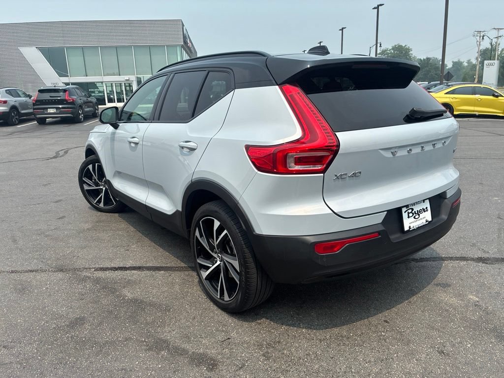 Used 2021 Volvo XC40 T5 R-Design w/ Climate Package AWD/4WD image 7