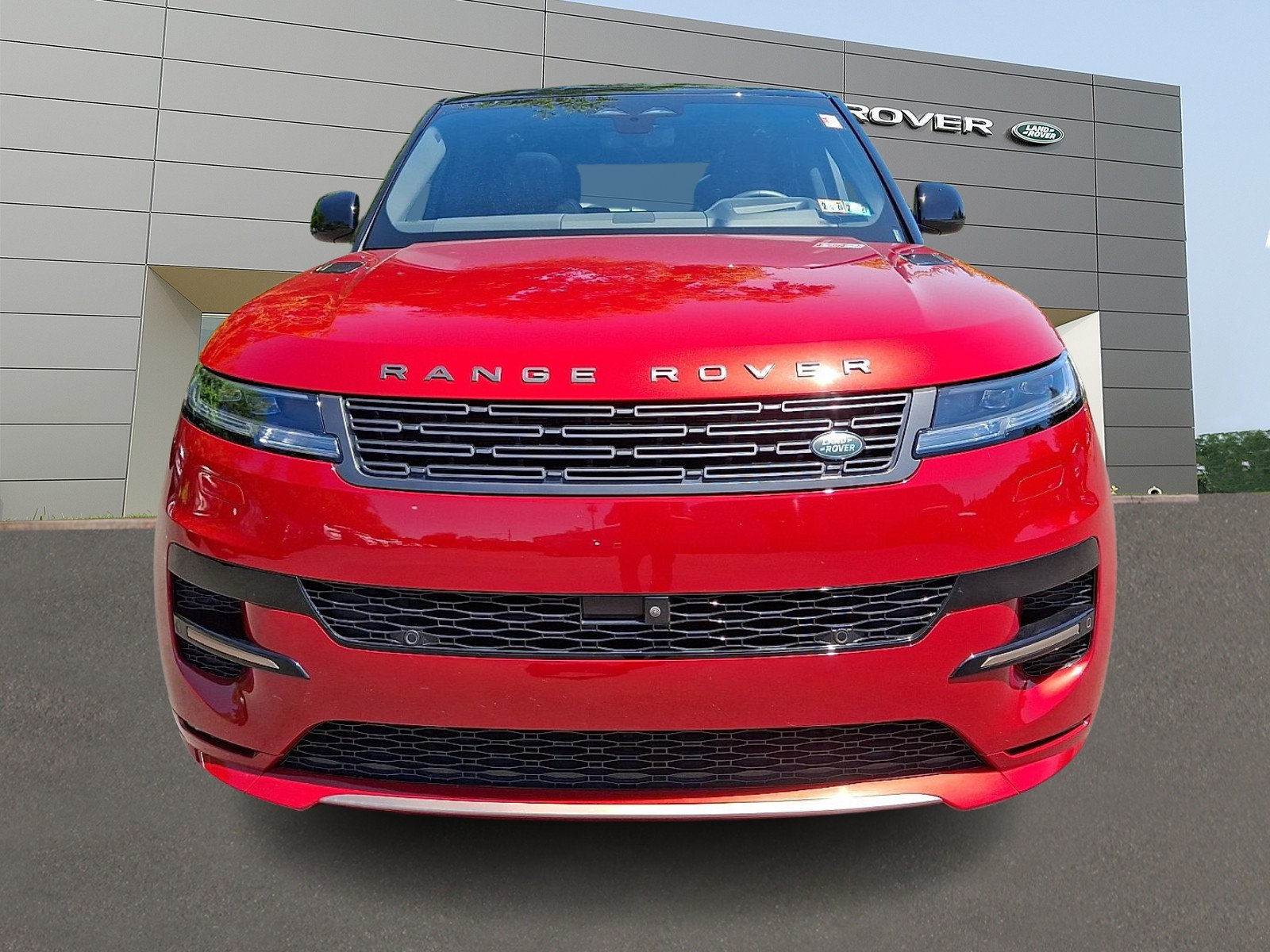 Used 2025 Land Rover Range Rover Sport Dynamic SE AWD/4WD image 8