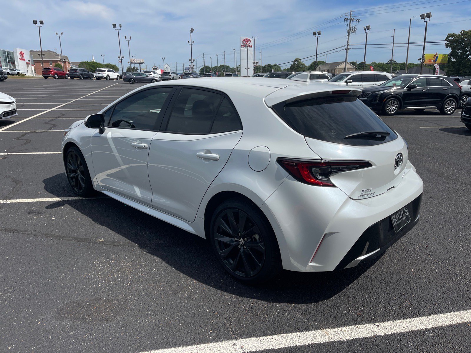 Used 2025 Toyota Corolla XSE FWD image 14