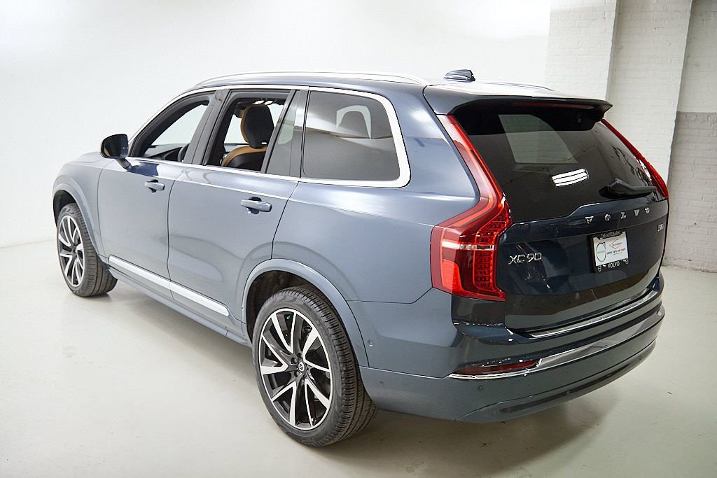 Certified 2024 Volvo XC90 B6 Ultimate w/ Lounge Package image 7