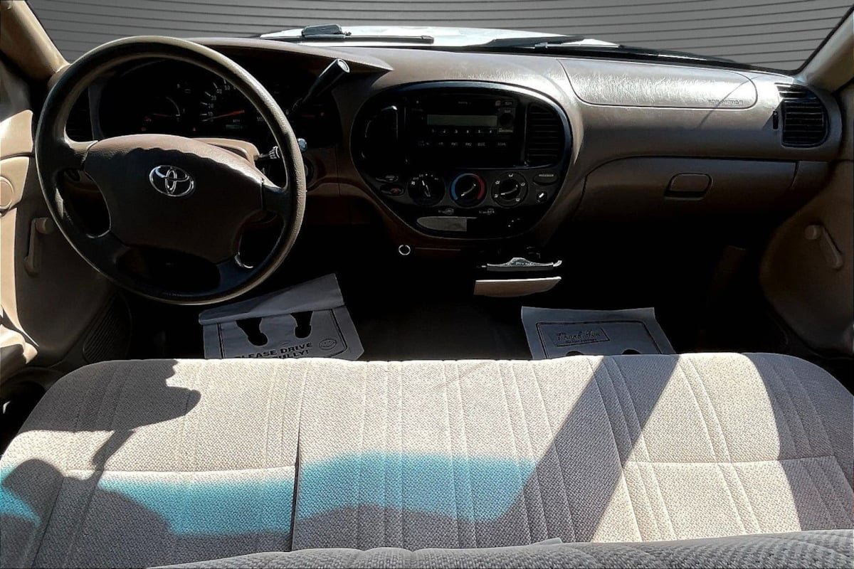 Used 2003 Toyota Tundra 2WD Regular Cab w/ All Weather Guard Pkg image 8