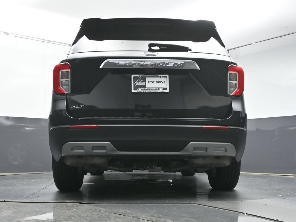 Used 2023 Ford Explorer XLT w/ Equipment Group 202A RWD image 37