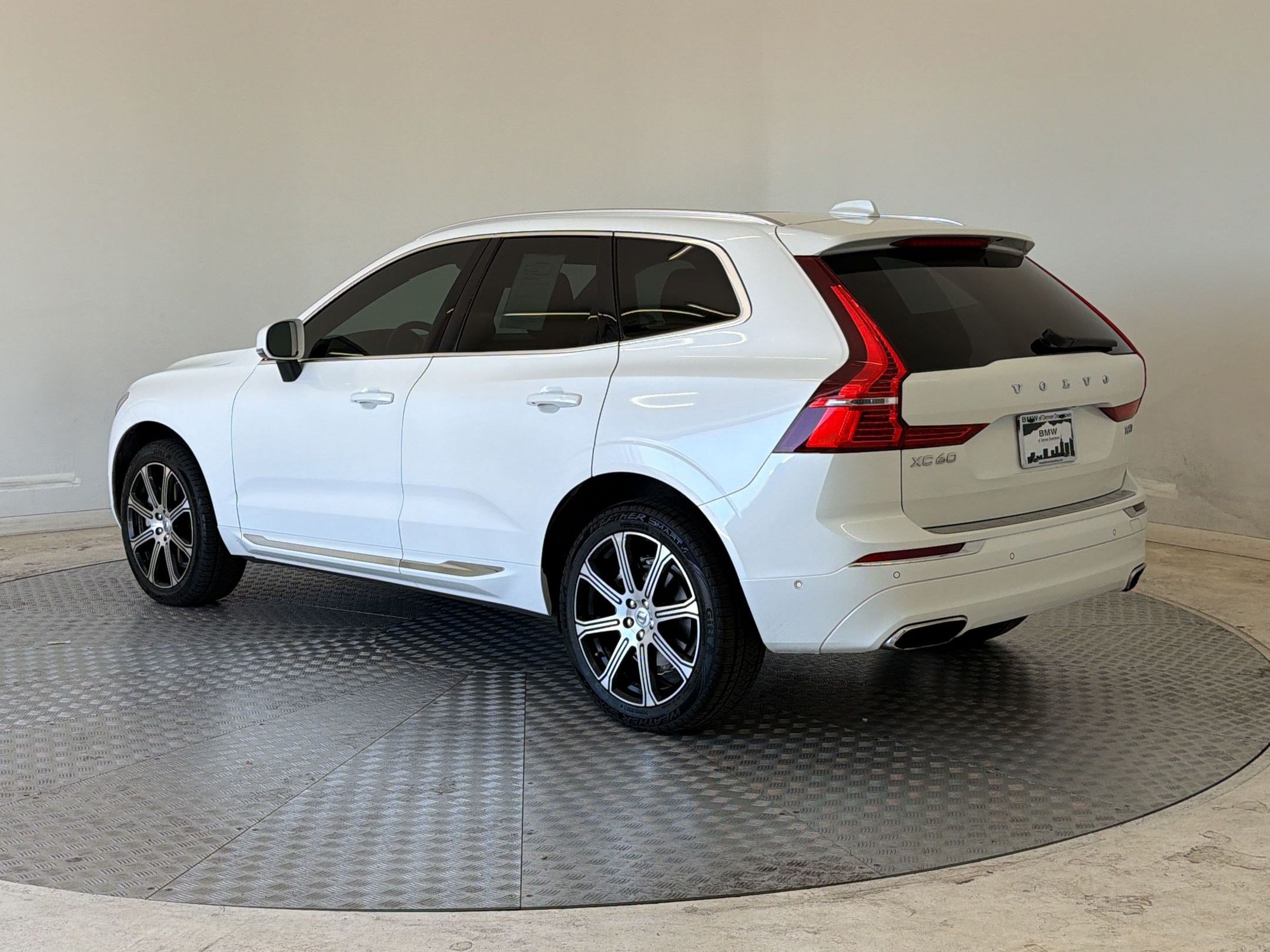 Used 2021 Volvo XC60 T6 Inscription w/ Advanced Package AWD/4WD image 3