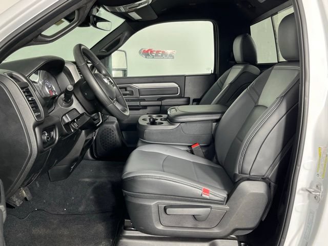 New 2026 RAM 3500 Tradesman AWD/4WD image 23