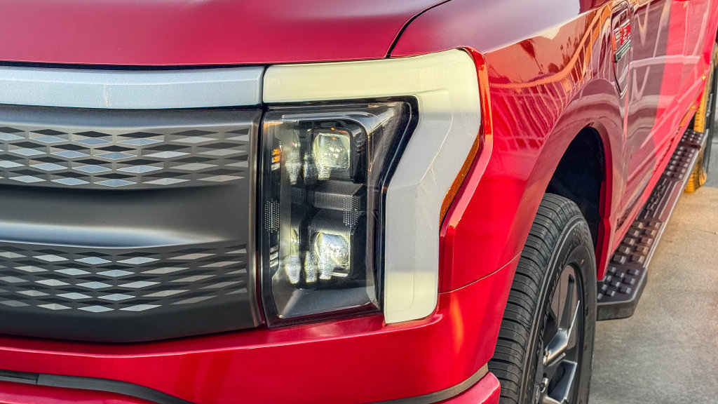 Used 2023 Ford F150 Lightning XLT w/ Equipment Group 312A High AWD/4WD image 5