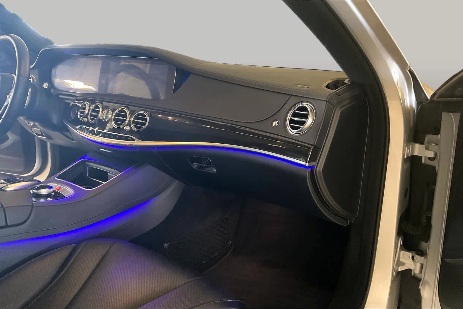 Used 2020 Mercedes-Benz S 450 Sedan image 16