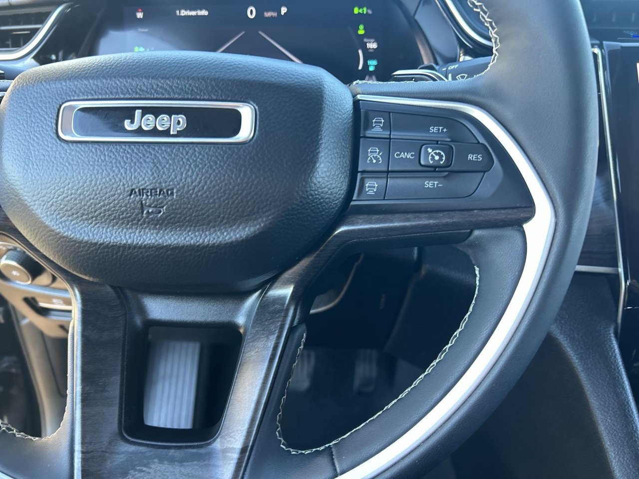 Used 2022 Jeep Grand Cherokee Limited 4xe AWD/4WD image 22