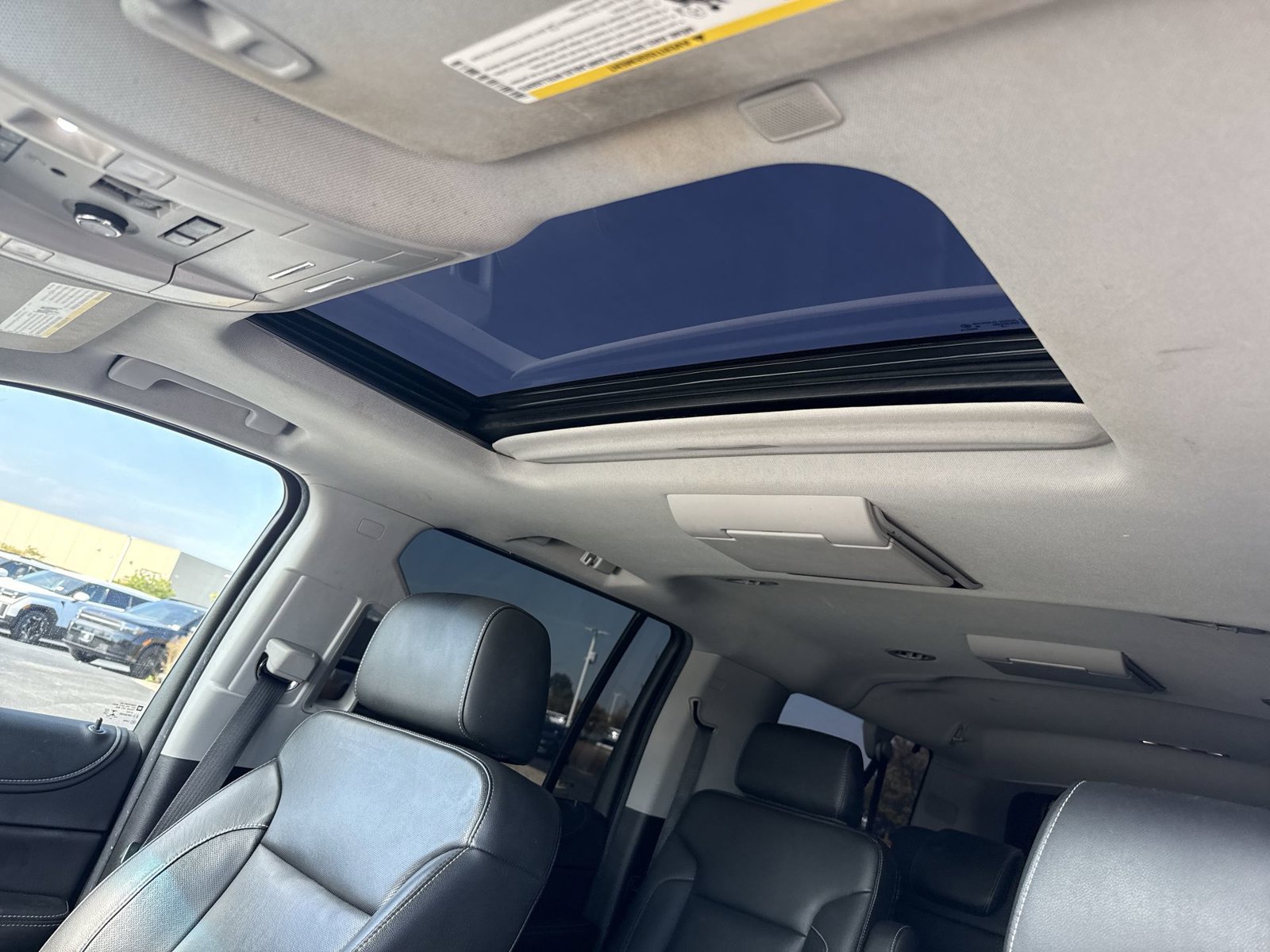 Used 2019 Chevrolet Suburban Premier AWD/4WD image 23