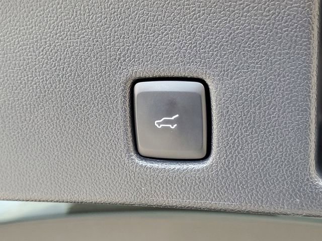 Used 2023 Ford Escape SE w/ PHEV Premium Package image 9