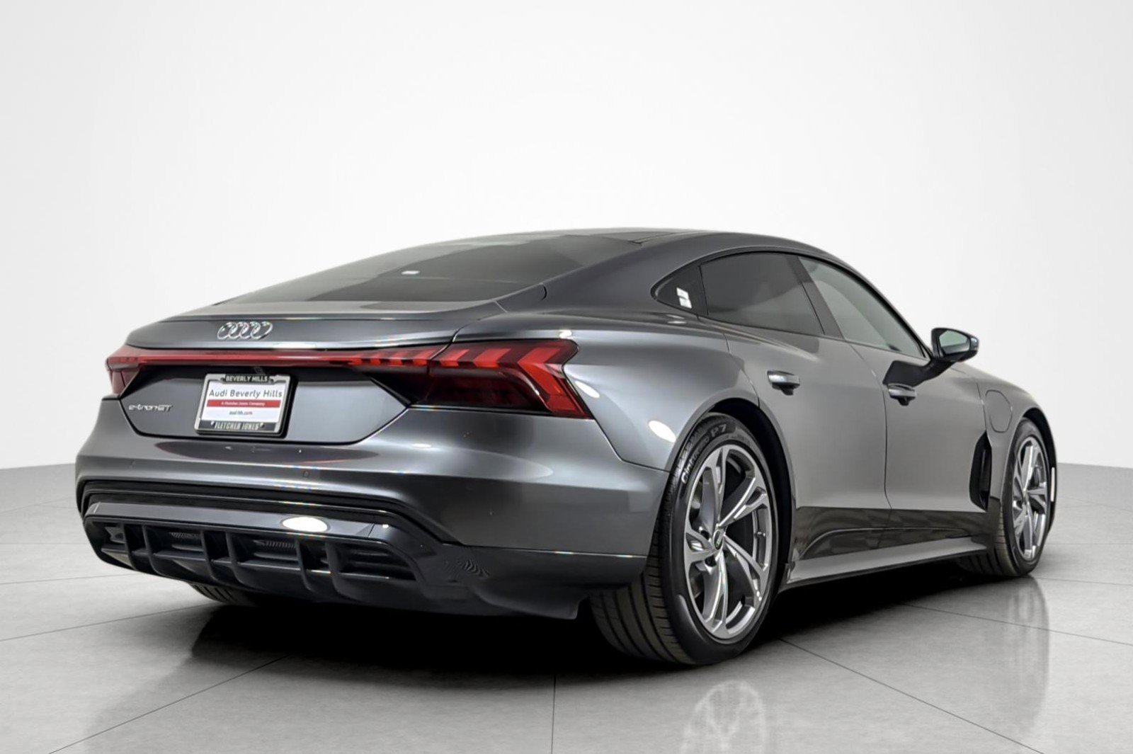 Used 2024 Audi e-tron GT Premium Plus image 5