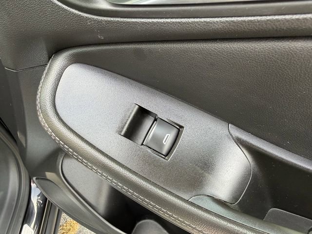 Used 2023 Buick Encore GX Preferred w/ Cold Weather Comfort Package FWD image 33