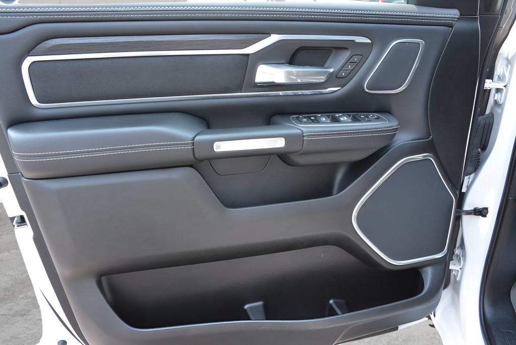 Used 2023 RAM 1500 Laramie AWD/4WD image 14