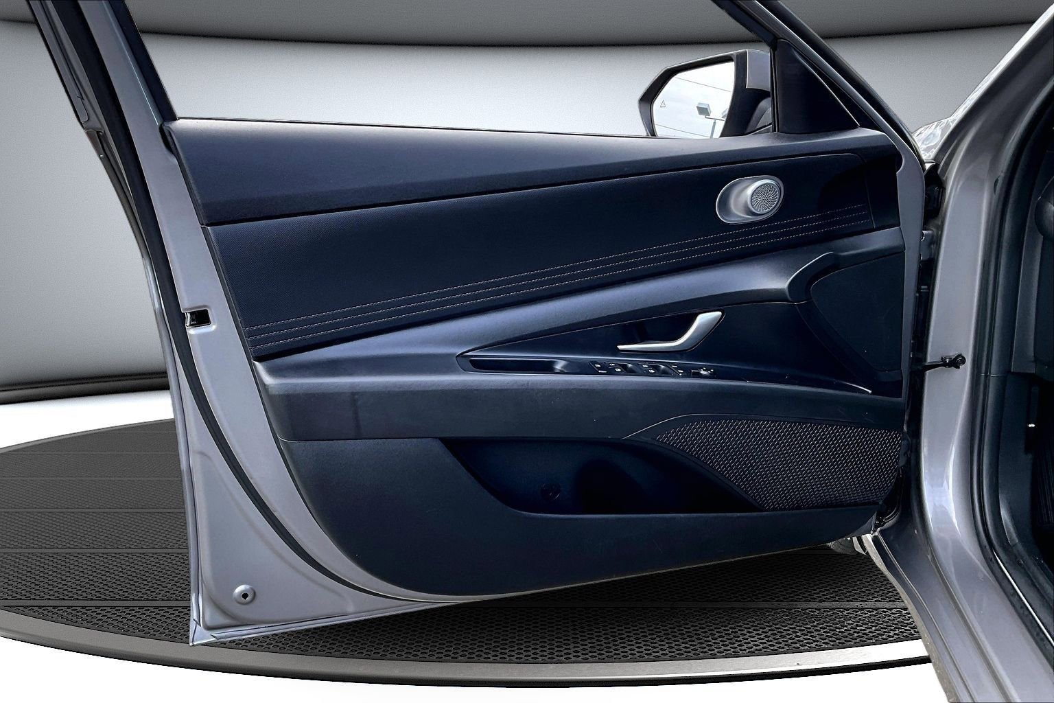 Used 2022 Hyundai Elantra SEL w/ Winter Weather Package image 18