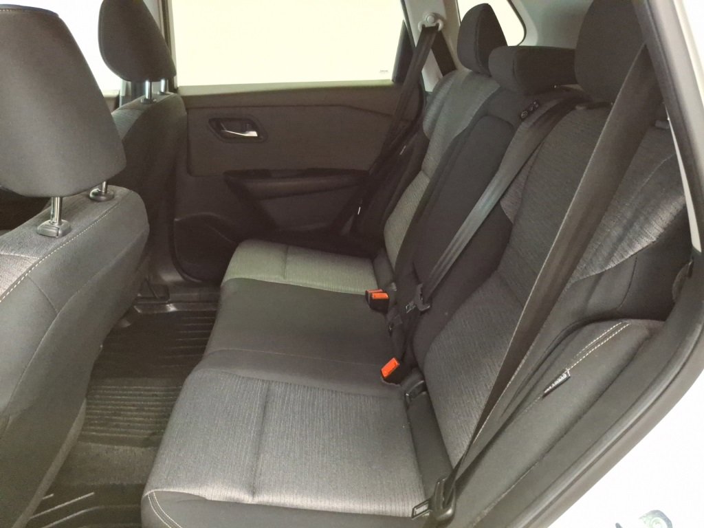 Used 2023 Nissan Rogue SV image 12