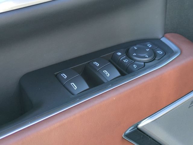 Used 2024 GMC Sierra 2500 Denali Ultimate AWD/4WD image 13