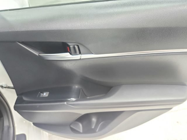 Used 2020 Toyota Camry SE FWD image 40