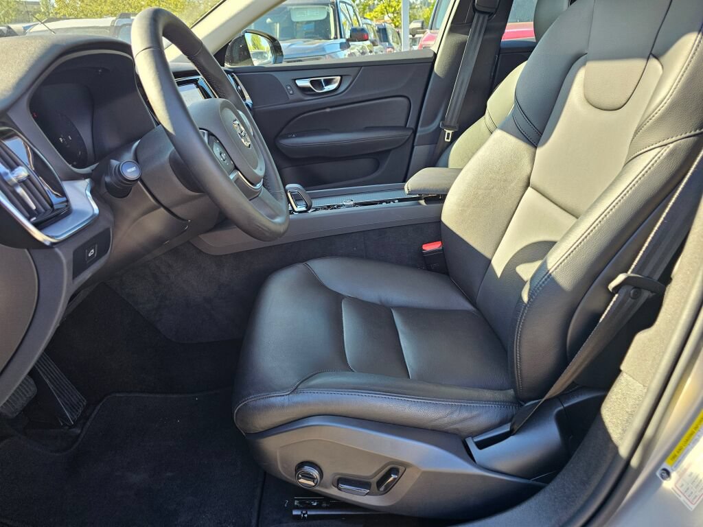 Used 2025 Volvo S60 B5 Core AWD/4WD image 20