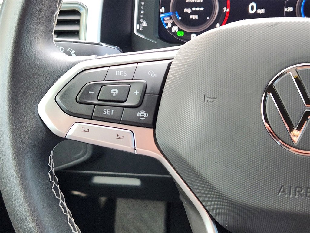 Used 2023 Volkswagen Atlas Cross Sport SE w/ Black Wheel Package image 19