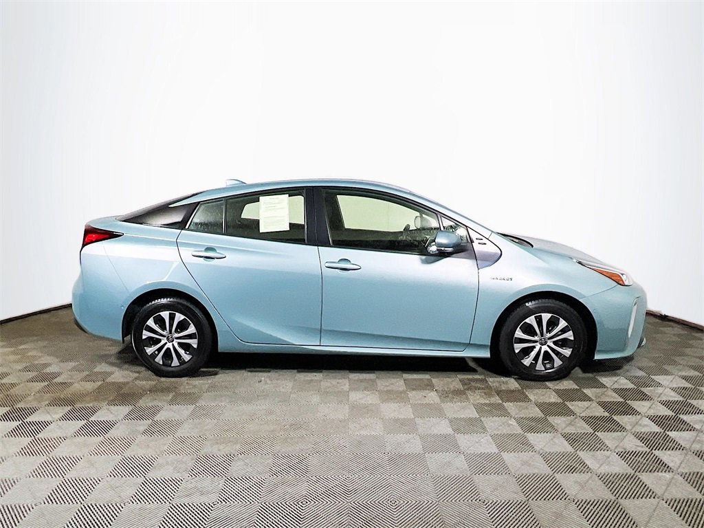 Certified 2022 Toyota Prius LE image 9