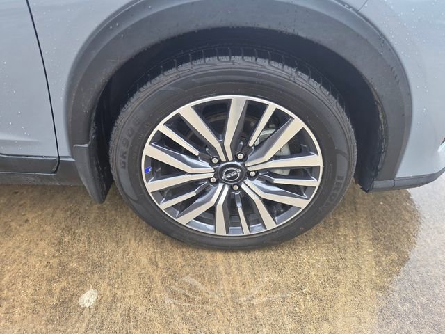 Used 2023 Nissan Kicks SV image 13