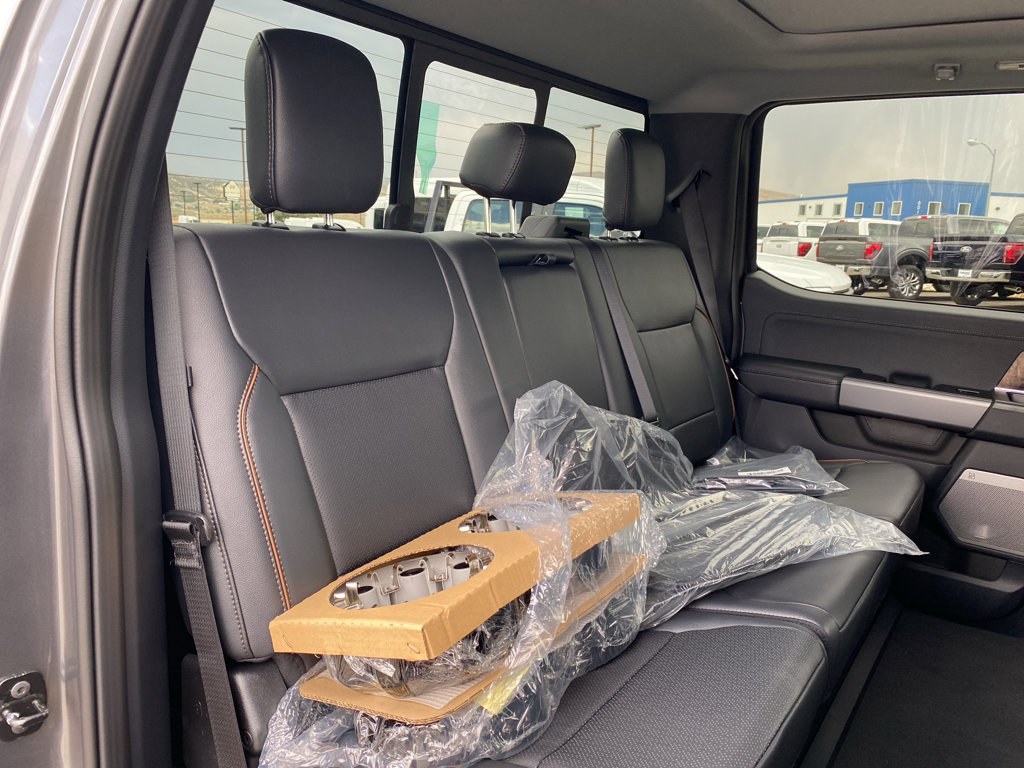 New 2025 Ford F350 4x4 Crew Cab Super Duty image 6