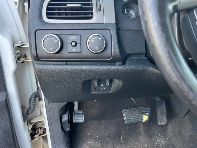 Used 2011 Chevrolet Avalanche LT AWD/4WD image 22