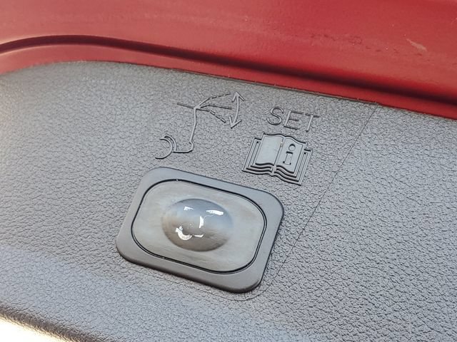 Used 2016 Ford Escape SE w/ Equipment Group 201A FWD image 34